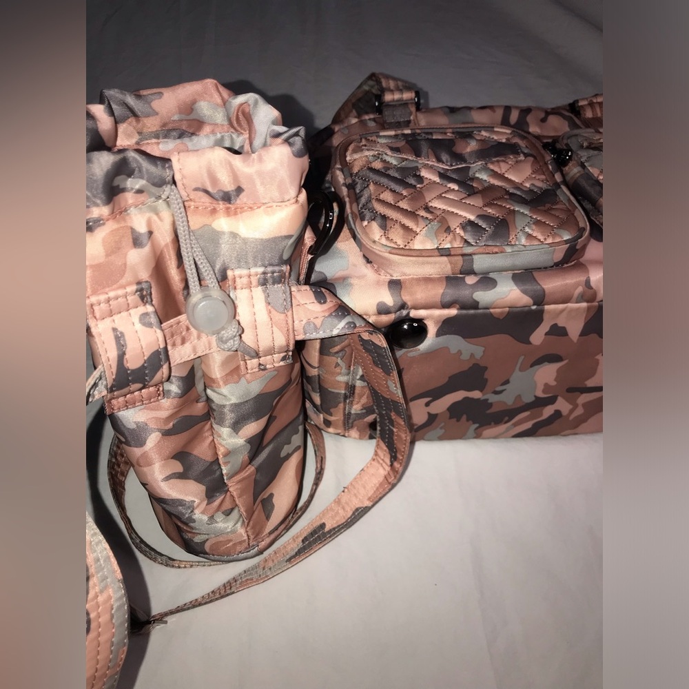 Lug Jumper Carryall Tote and bottle carrier in Camo Rose - Picture 6 of 10